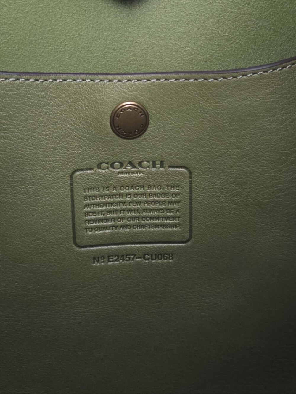 EXCELLENT AUTHENTIC COACH BROOKLYN 28 SHOULDER BAG - DARK LIME - Picture 10 of 13